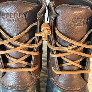 EUC - Girls SPERRY Saltwater Boots - SZ 3